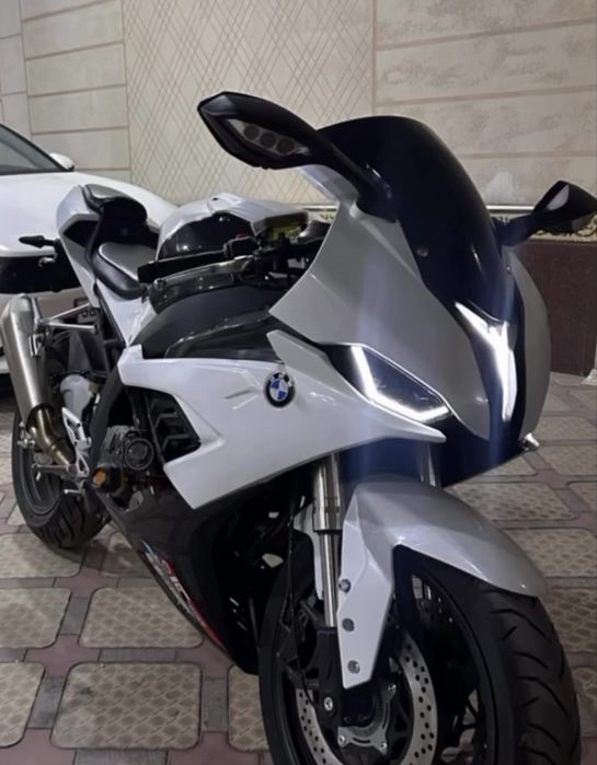 Мотоцикл BMW реклик1:1