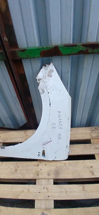 Крыло на акцент Hyundai Accent