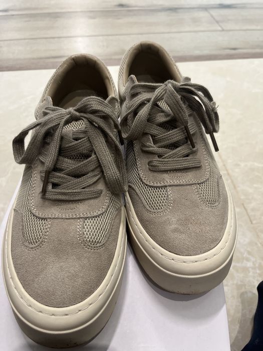 Продам кеды женские