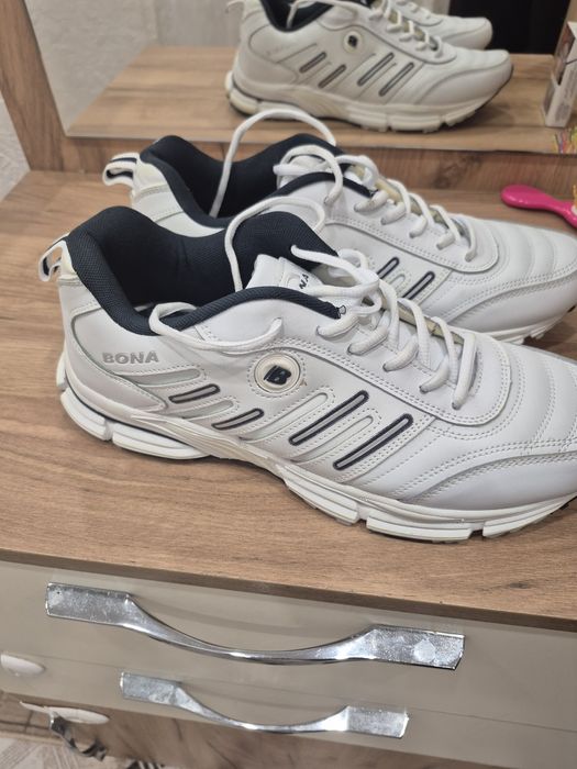 Мужские кроссовки Bona