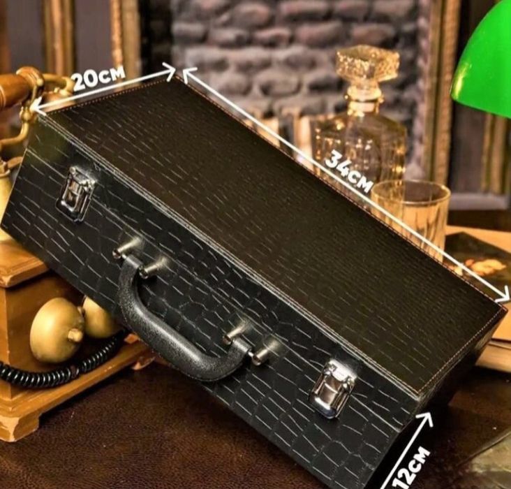 Рюмки перевертыши с графином в кейсе