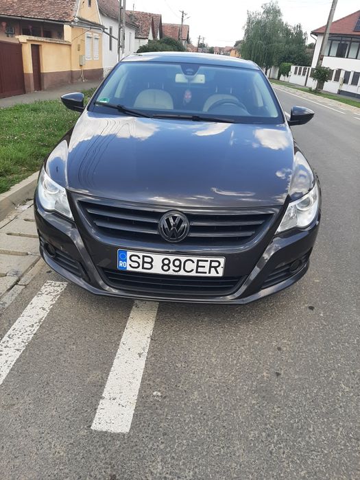 Vând Passat CC manual în 6 trepte Diesel 2 litri 175 cai putere,preț  7.000 euro mai multe detalii la tel 0743584181.Anul mașini este din 2009