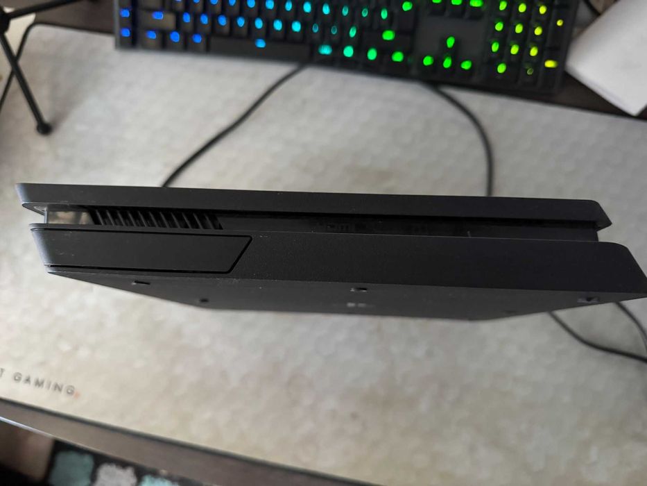 PS4 - stare excelenta, 500gb, Sectorul 6, Bucuresti. cu 2 JOCURI incluse