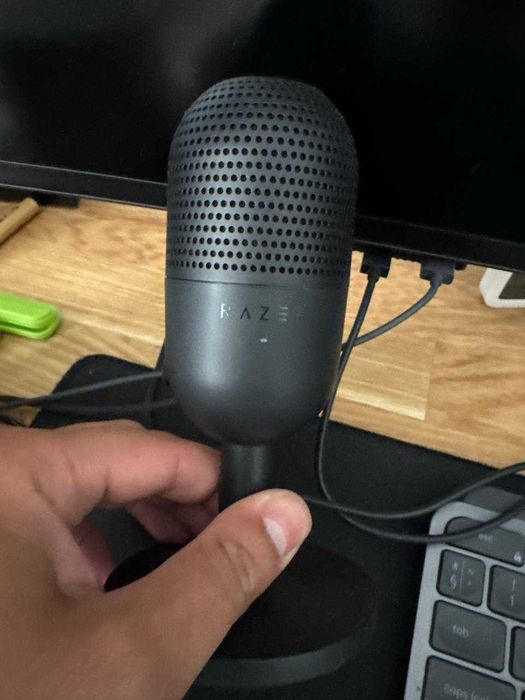 Microfon condensator USB gaming Razer Seiren Mini ultra compact negru