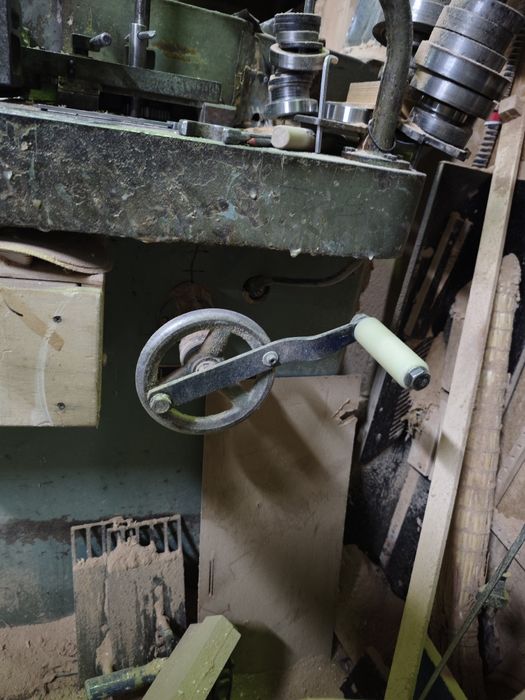 Стационарный фрезерный станок