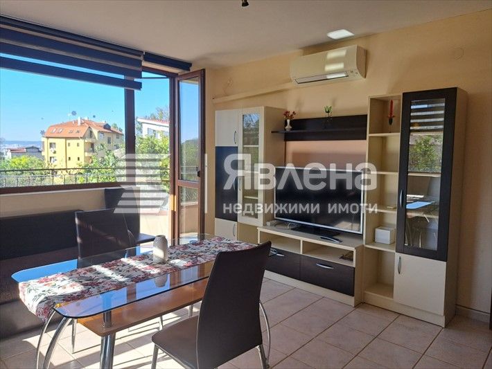 Дава се под наем Двустаен апартамент в Варна, Аспарухово - 60 кв.м за 358 € - Снимка #2