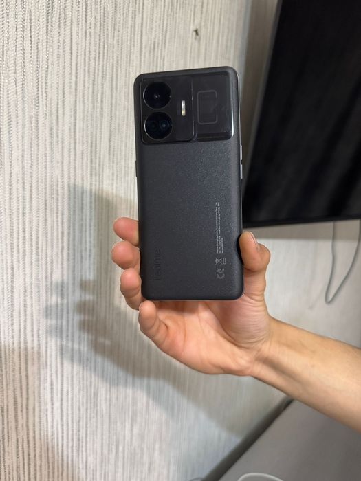 Телефон Realme Gt3