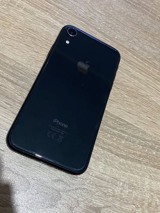 Продавам   iphone  xr
