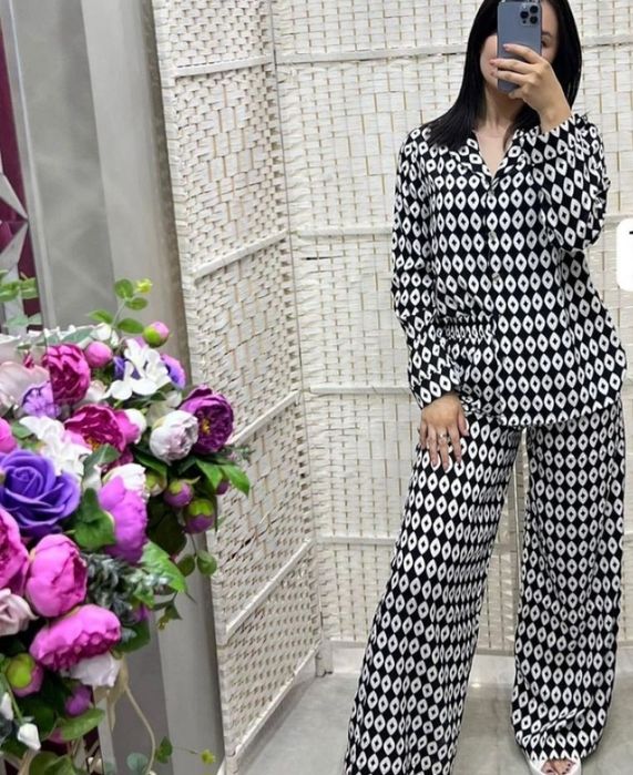 Продам новый летний костюм