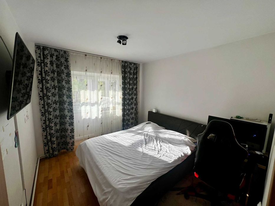 Apartament 4 camere, parter | Loc de parcare | Renovat | Boxă + Teren