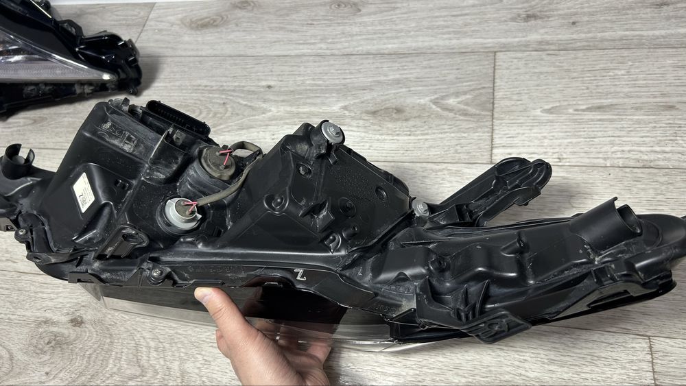 Фары камри 70/75 оригинал комплект