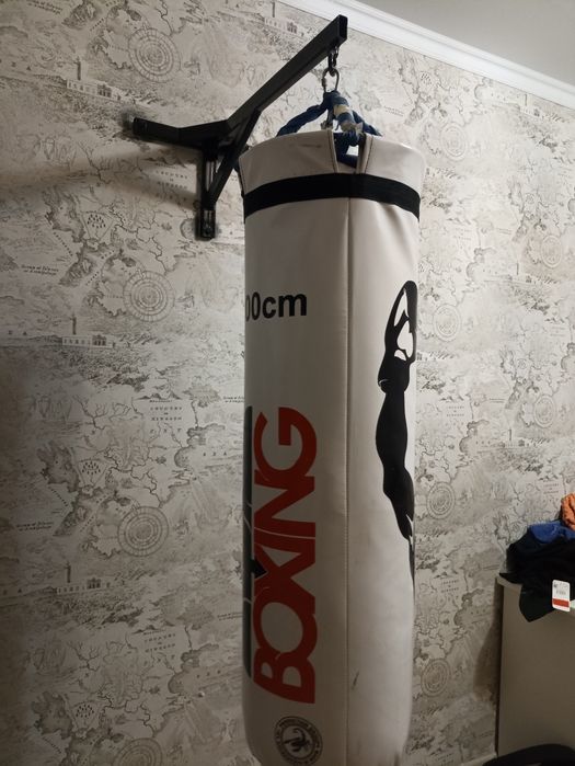 Продам грушу боксерский с кронштейном
