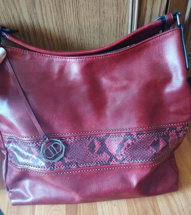 Geanta mana Dudlin, roșu burgund+accesoriu curea  umăr