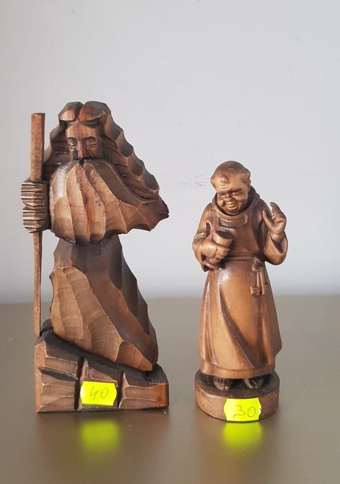 Statuete vechi din lemn masiv