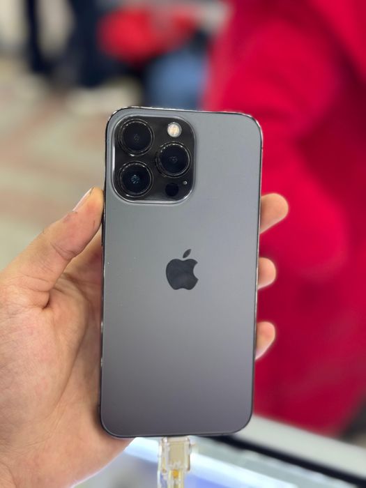 Продам Iphone 13 pro