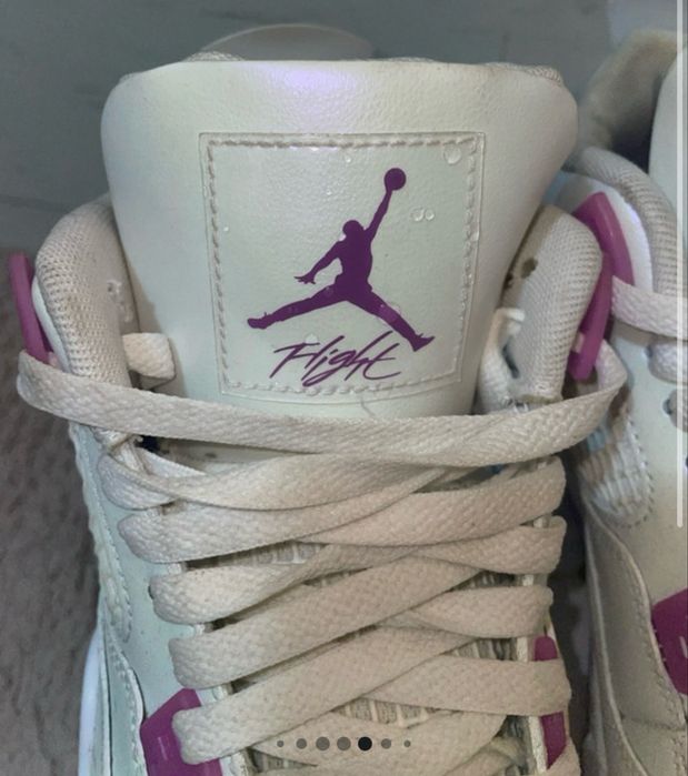 Air Jordan 4 Hyper Violet