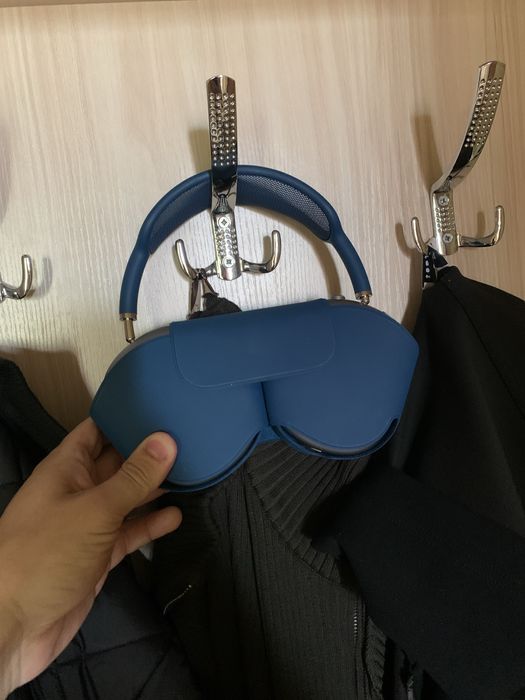 Продам Air pods Max цена 70к