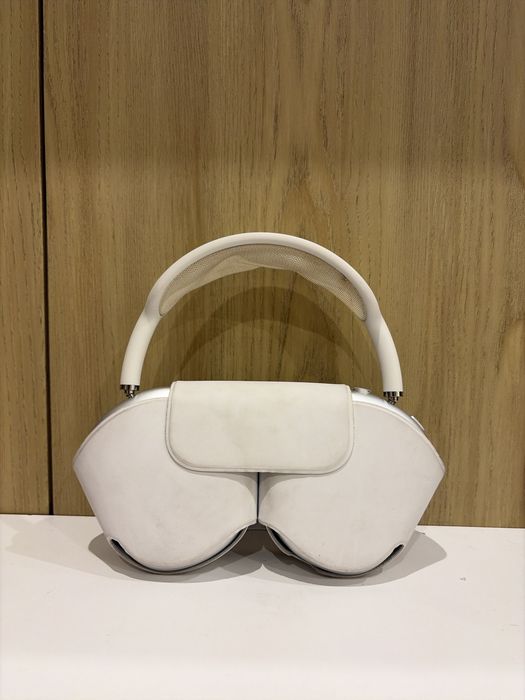 Продам оригинал Airpods Max
