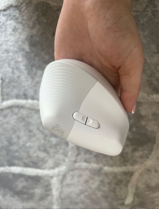Продам мышку Logitech Lift