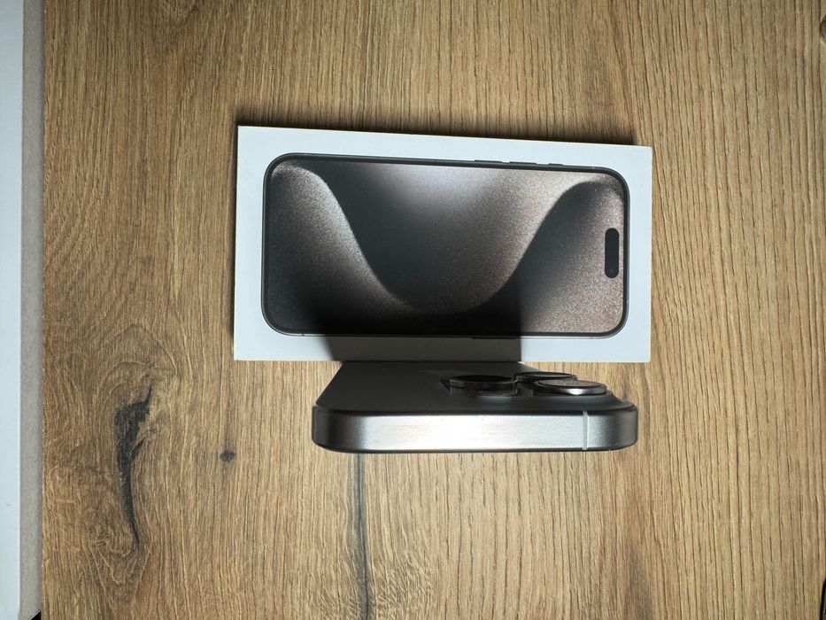 iPhone 15 Pro 256GB Natural Titanium