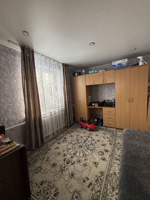 Продам трехкомнатную квартиру