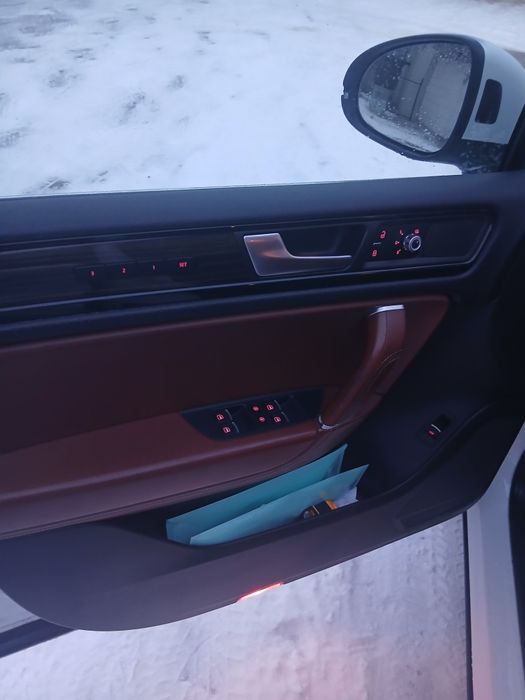 Vând tuareg stare foarte bună an 2013