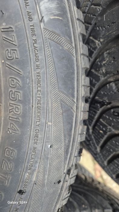 set cauciucuri 175 65 14 de iarnă,m+s