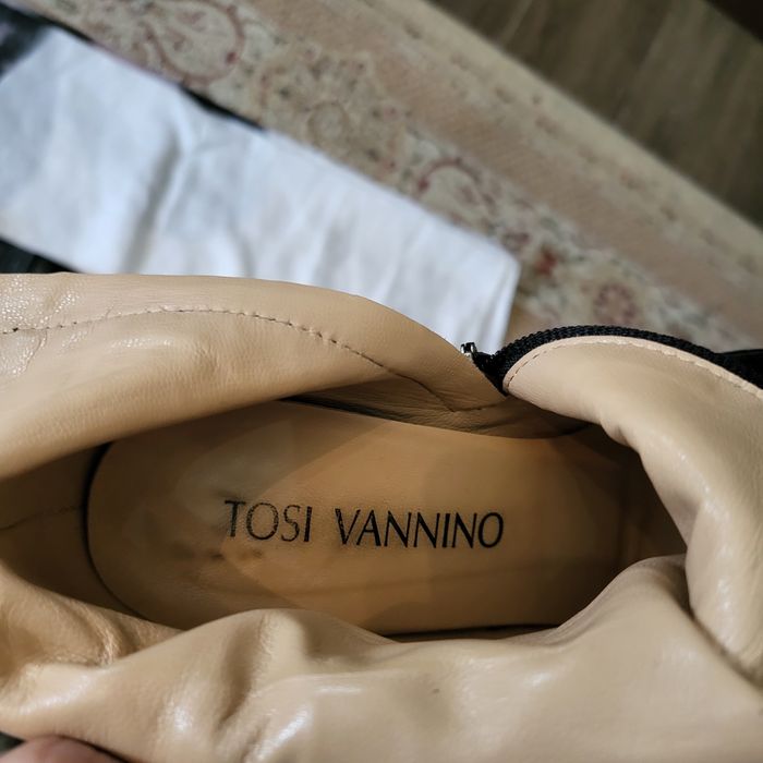 Продаю женскую обувь