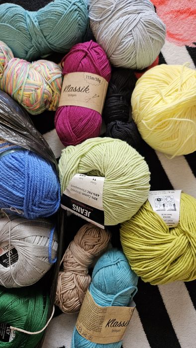 Fire de tricotat/crosetat si patratul bunicii