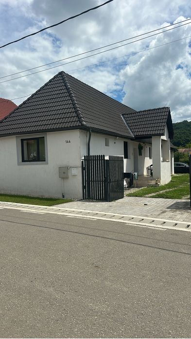 Casa de inchiriat