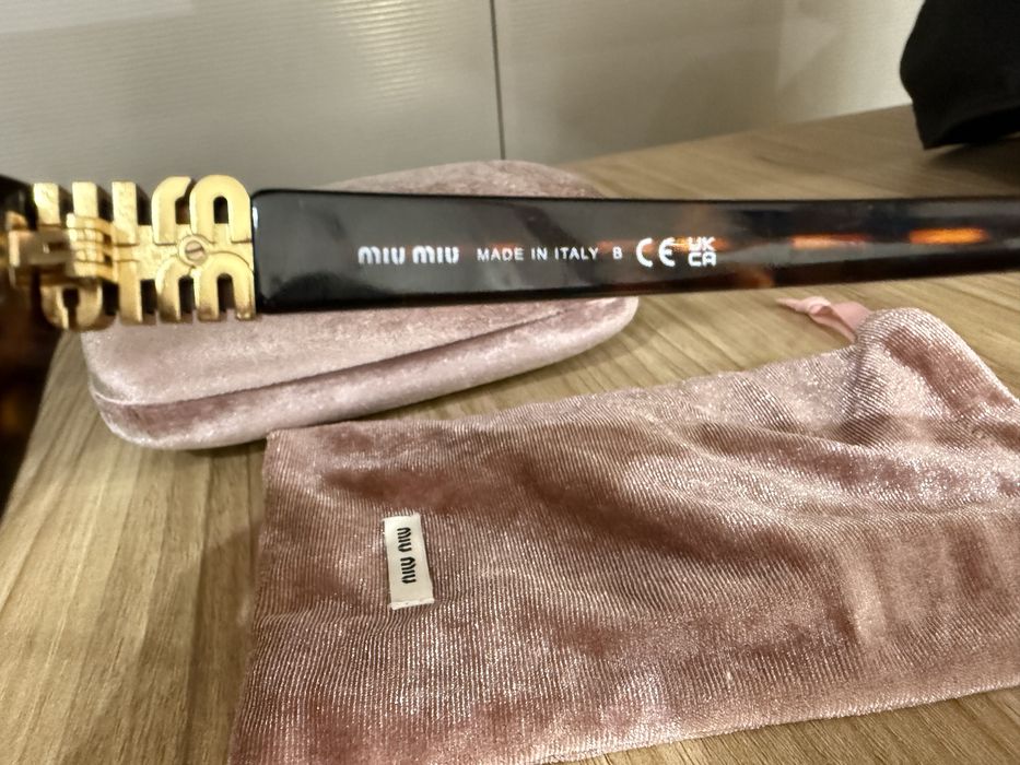 Слънчеви очила Miu Miu