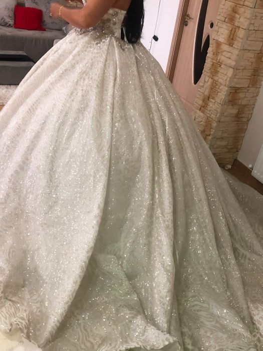 Vând rochie de mireasa stil printesa