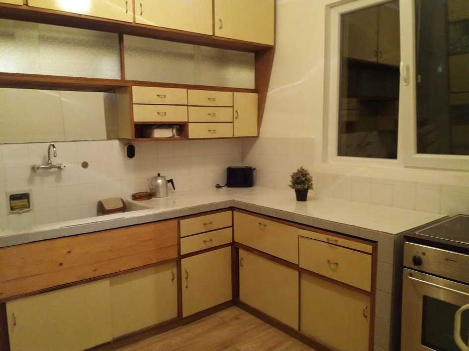 Дава се под наем Четиристаен апартамент в Хасково, Център - 120 кв.м за 278.97 € - Снимка #3