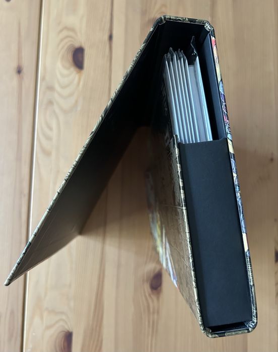 Pachet romane grafice Out Of Print: The Black Lamb complet + Taarna Heavy Metal + slipcase bonus
