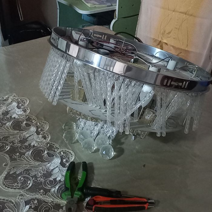 Potolochniy lyustar muzikalniy