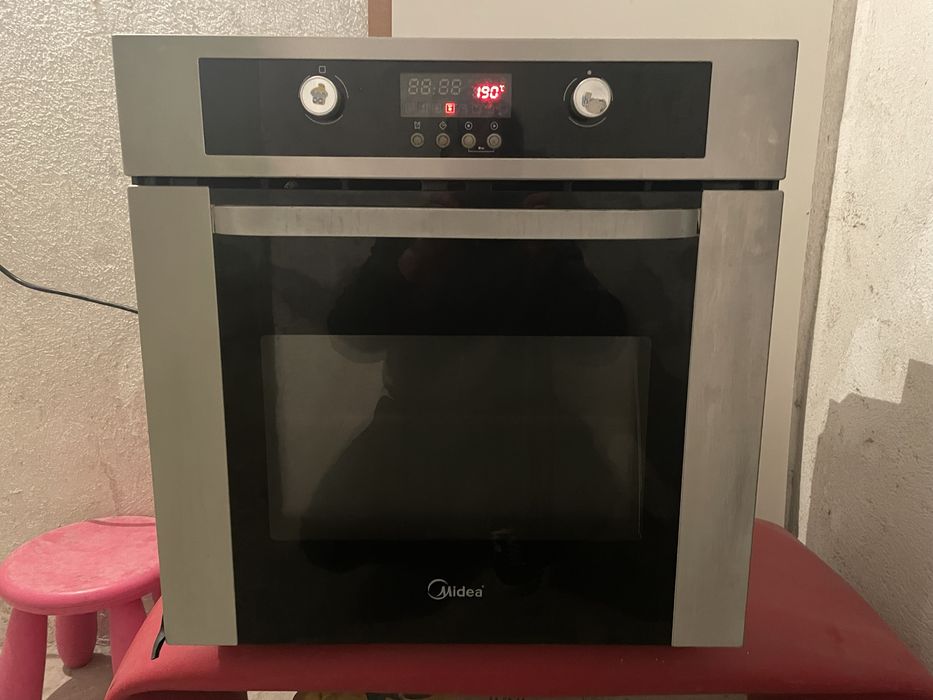 Фурна Midea Студентски град