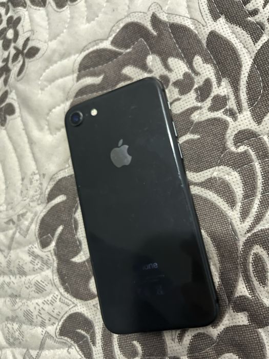 Vand iphone 8 64gb ca nou