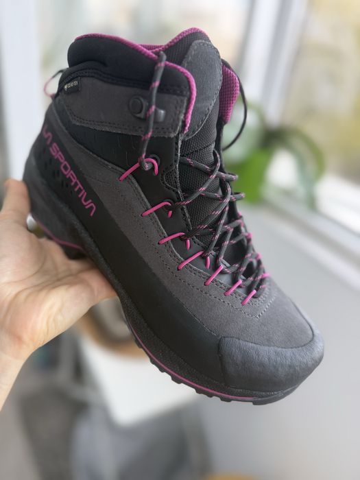 Bocanci trekking dama-La Sportiva GTX