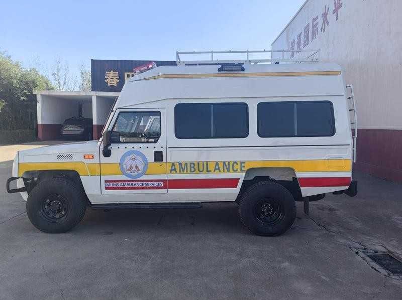 Машина скорой помощи внедорожник BAW Warrior Ambulance/ бензин/ заказ