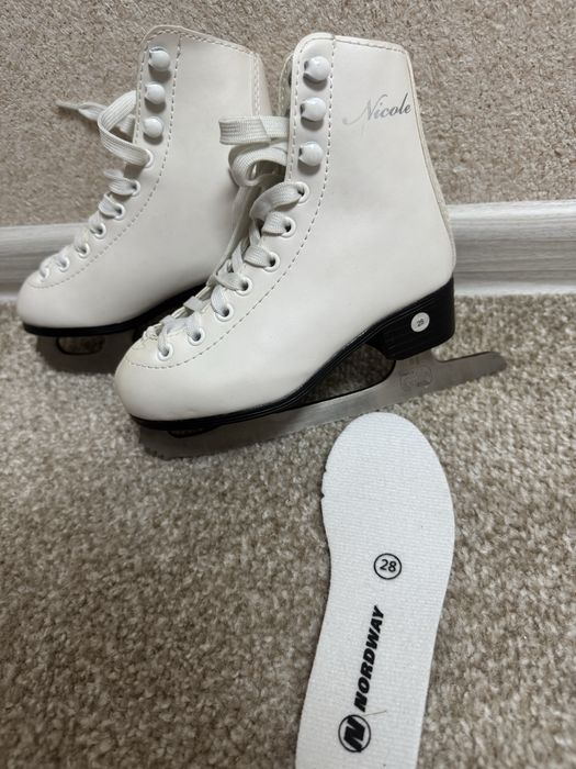 Коньки фигурные белые торг уместен