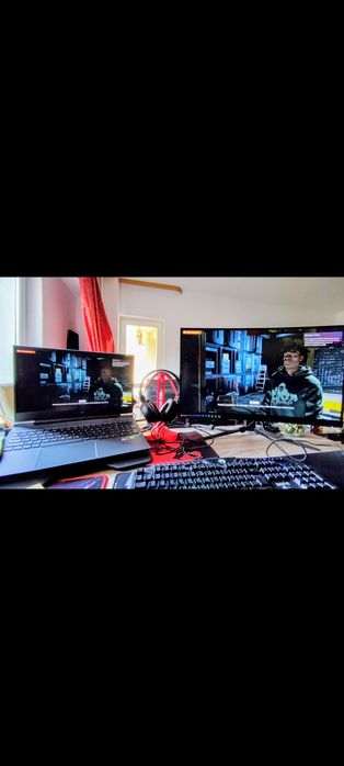 Monitor MSI curbat 27 inch