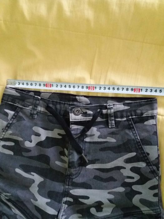 Панталон / дънков-карго, чисто нов и Анцунг - долница !