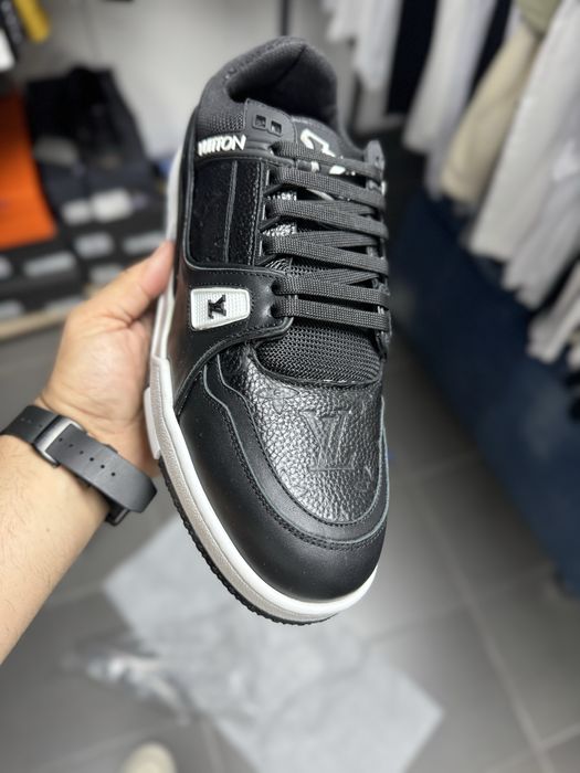 louis vuitton.sneakers