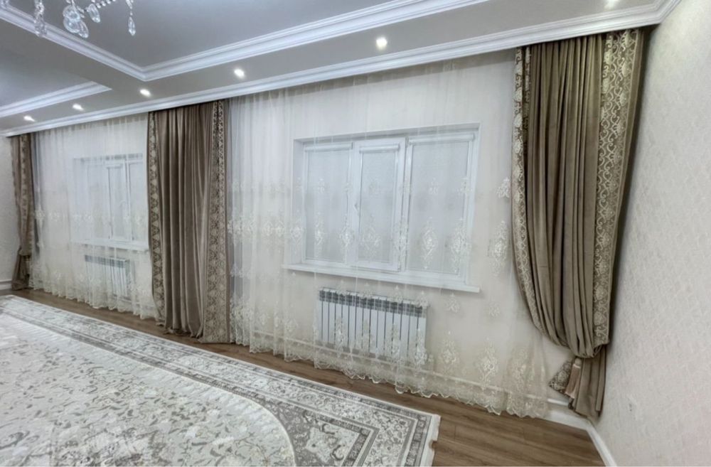 Тюль+шторы, длина стены 9 метр