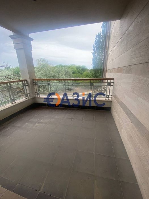 Продава се Четиристаен апартамент в к.к. Слънчев бряг - 280 кв.м за 674 €/кв.м - Снимка #9