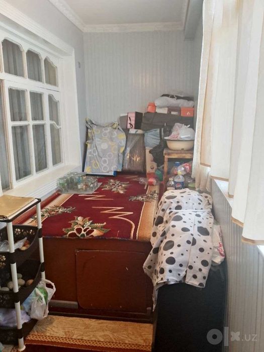 kvartira srochna sotiladi yaxshi lokatsiyada aniq sotib oladiganlarga
