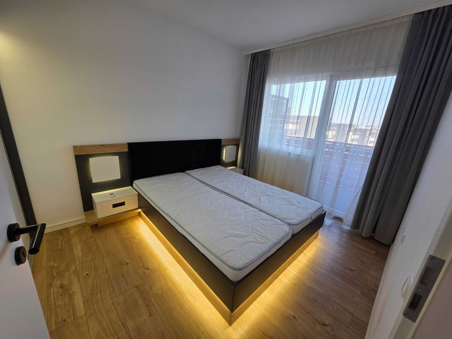 Inchiriez apartament 3 camere