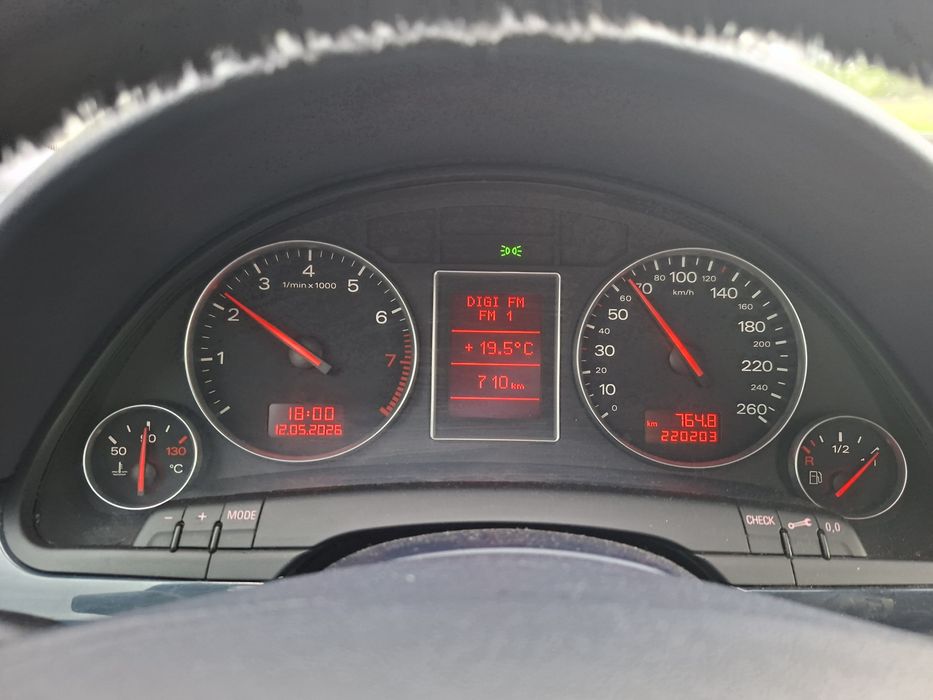 Audi A4 2.0 benzină an 2004
