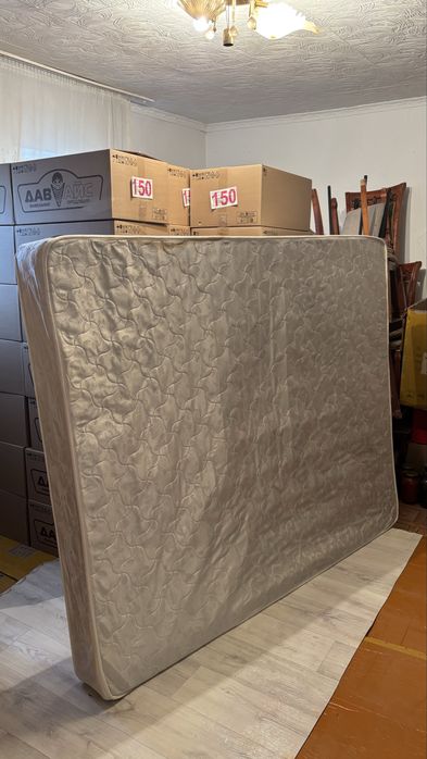 Матрас,спальный кровать