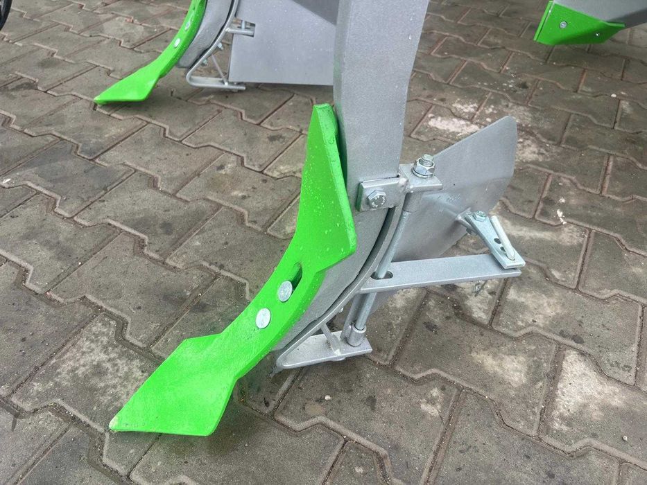 Bomet Noctu Култиватор за картофи пасивен -4 x 75 (ново) + видео